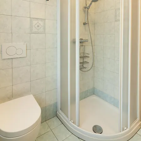 Semesterbostad Casa Emilia Dongo