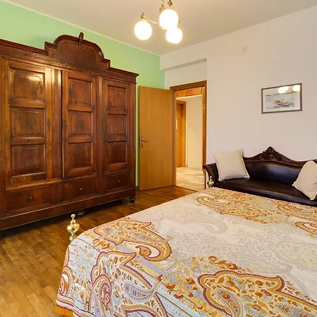Semesterbostad Casa Emilia *