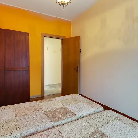 Semesterbostad Casa Emilia Dongo