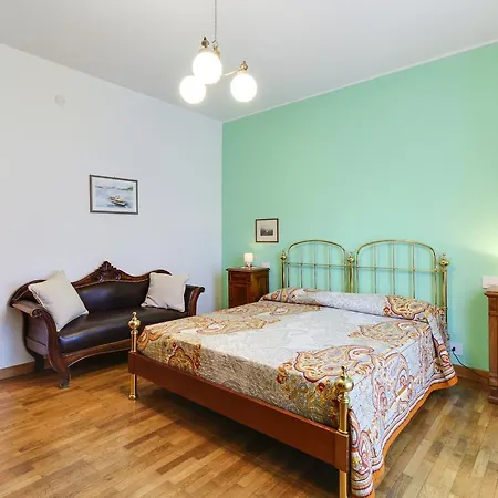 Casa Emilia Semesterbostad Dongo