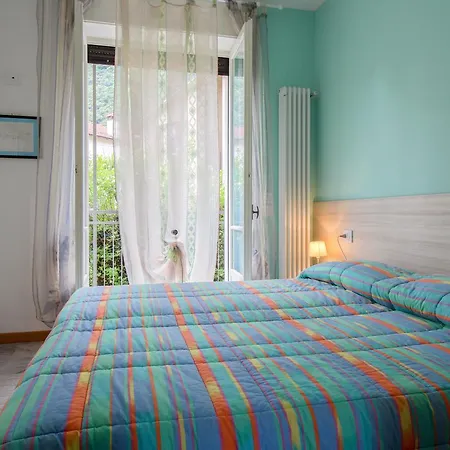 Semesterbostad Casa Emilia Dongo